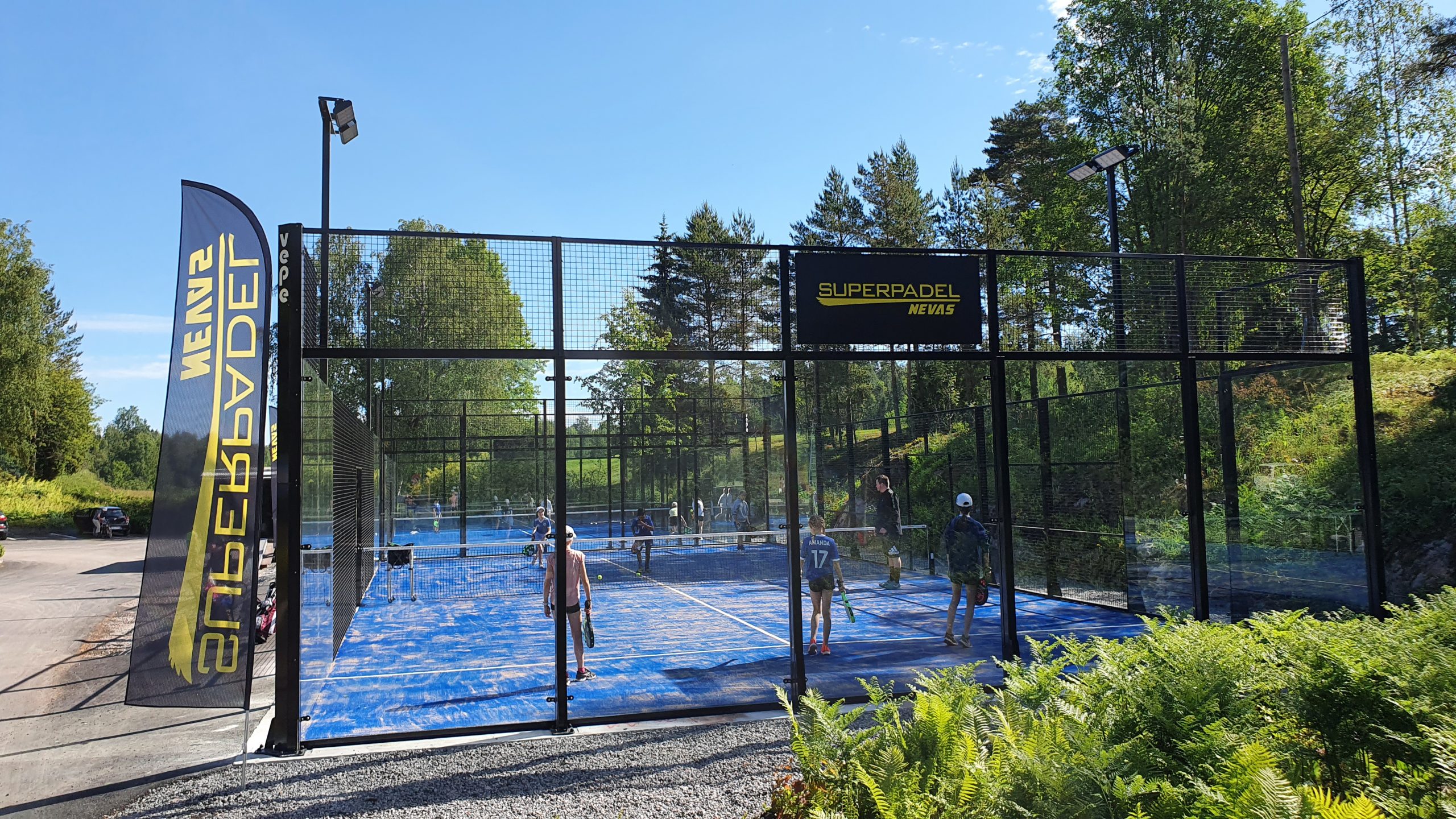 Nevaksen pihapiiri uudistuu - asfalttia ja padel-kenttiä tulossa